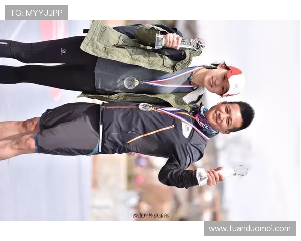 曾志伟与姚明畅谈人生哲学与体育精神的深度对话