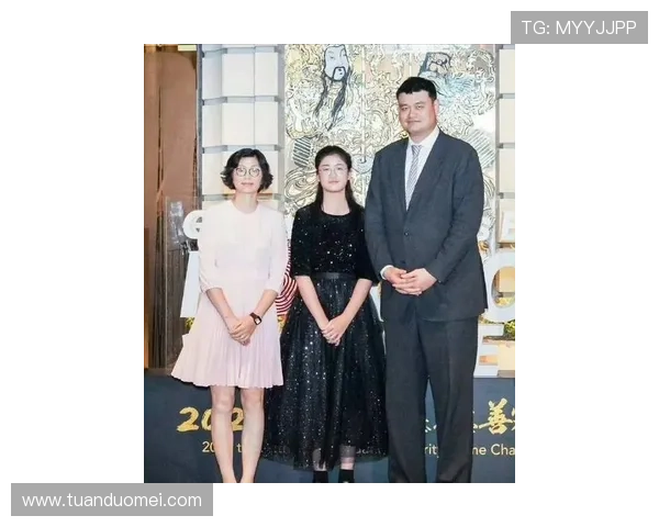 何穗姚明携手共创体育与时尚的完美交融之路 何穗姚明携手共创体育与时尚的完美交融之路